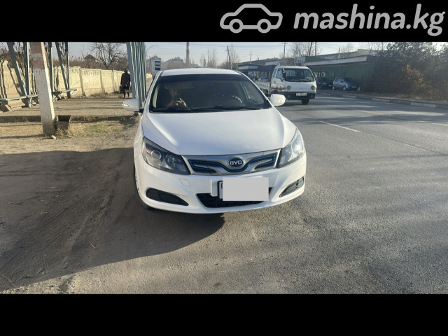 BYD E5