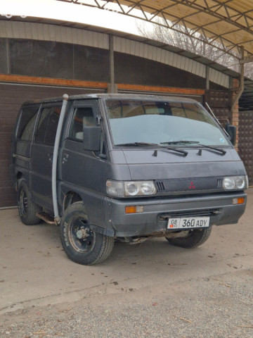 Mitsubishi Delica