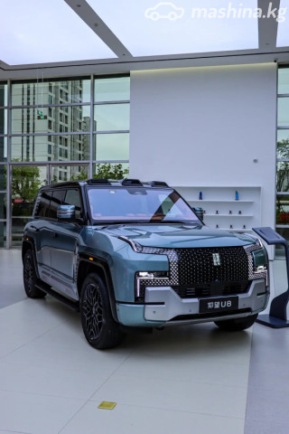 BYD Yangwang U8