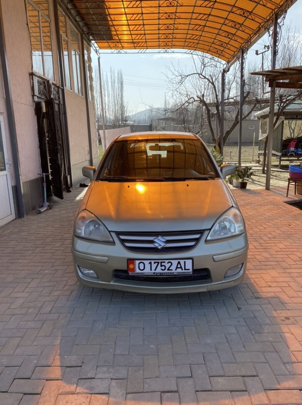 Suzuki Liana