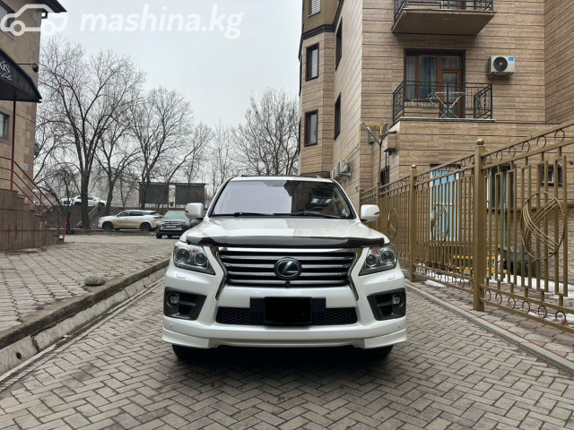 Lexus LX