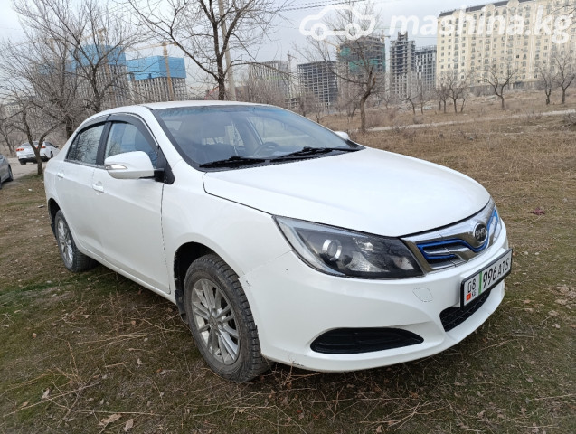 BYD E5