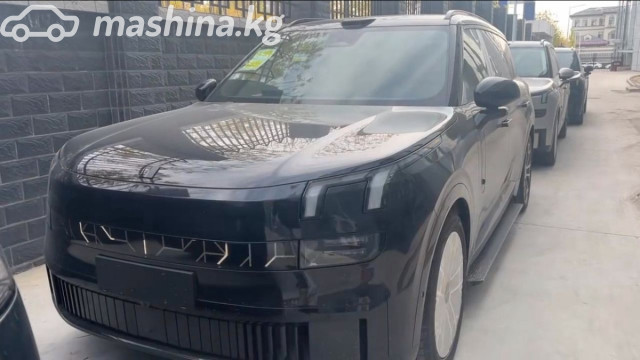 Lynk &amp; Co 900