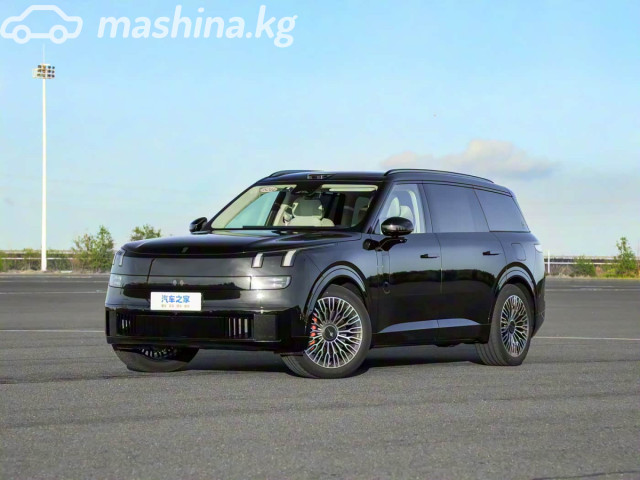 Lynk &amp; Co 900