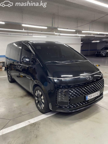 Hyundai Staria