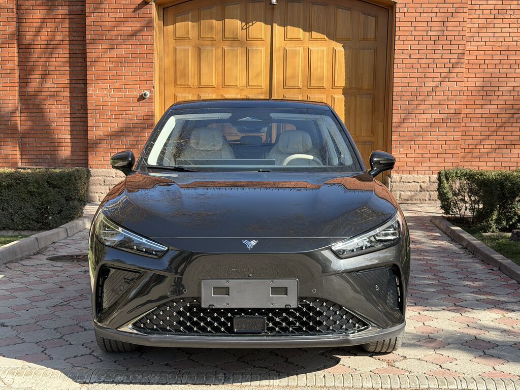 Продаю NETA L 2024 год 1.5 последовательный гибрид запас ходя на