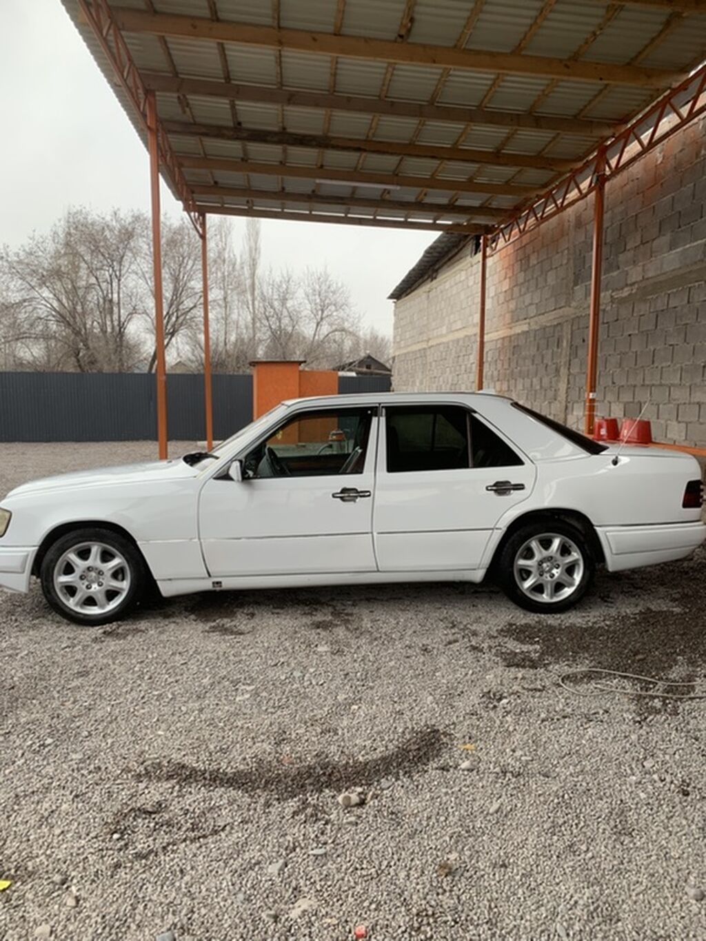 Mercedes-Benz W124