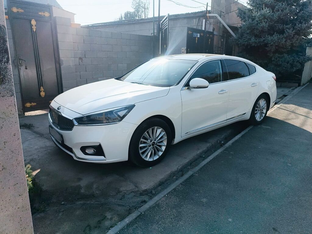 Kia Cadenza