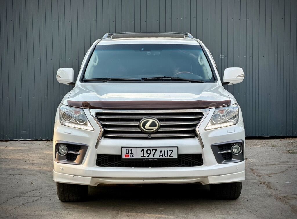 Lexus LX