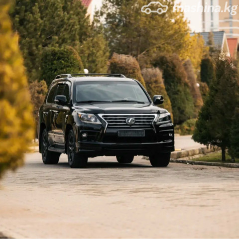 Lexus LX