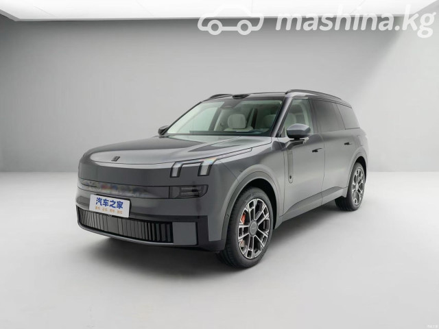 Lynk &amp; Co 900