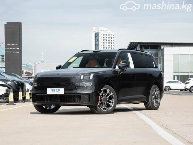 Lynk &amp; Co 900