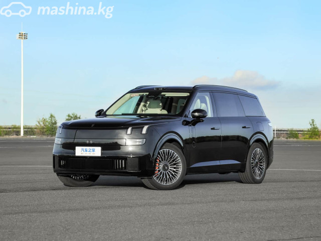 Lynk &amp; Co 900