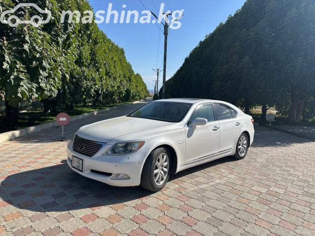 Lexus LS