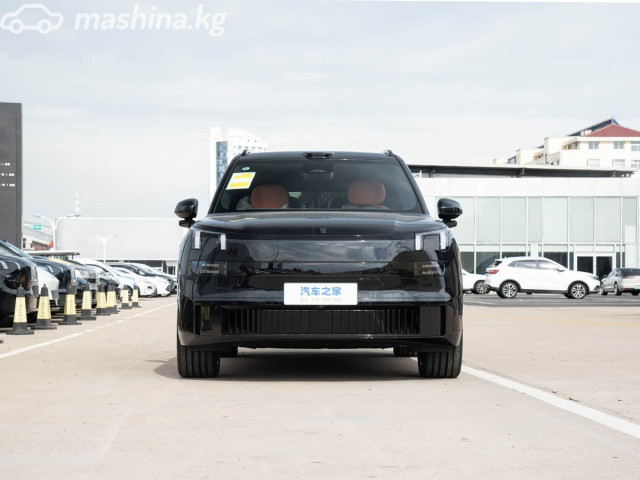 Lynk &amp; Co 900