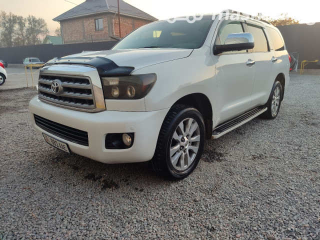 Toyota Sequoia