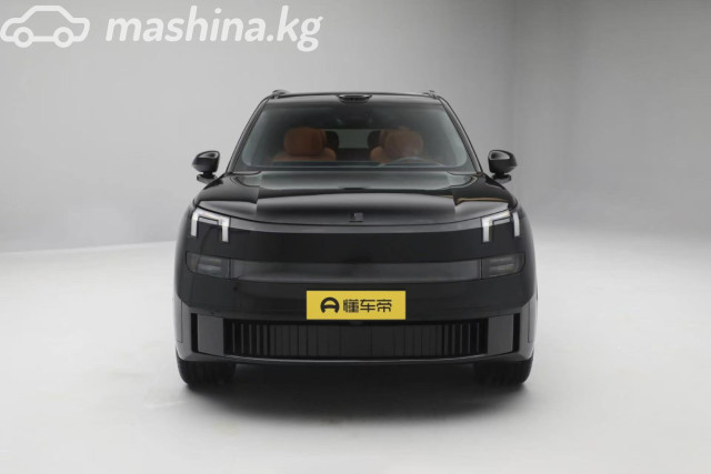 Lynk &amp; Co 900