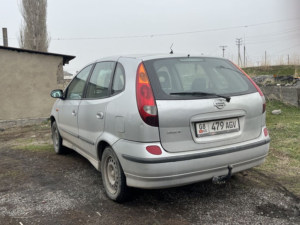 Nissan Almera Tino