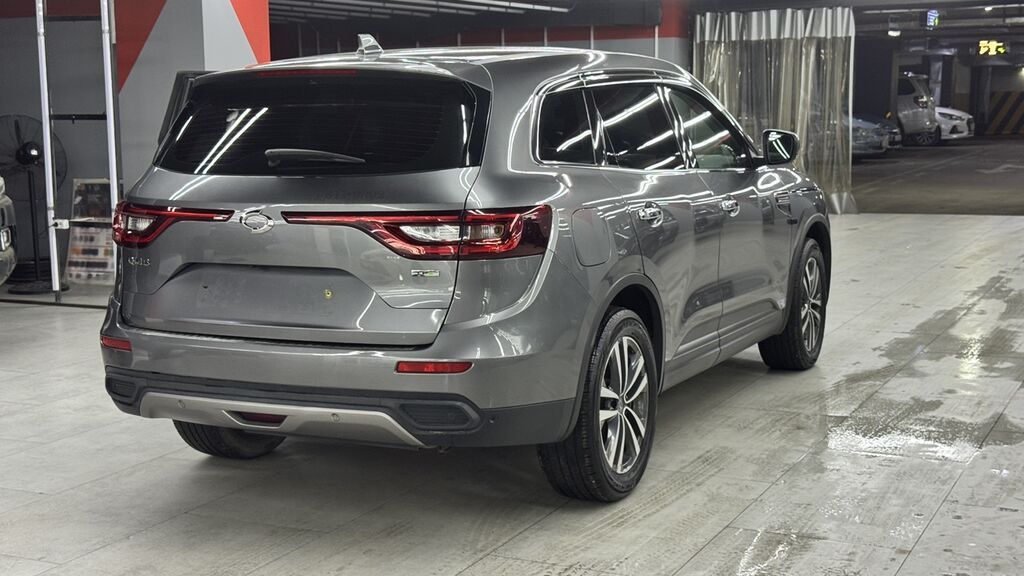 Срочно продаю Самсунг QM6 2020года выпуска Объем 2газ Пробег 144000км