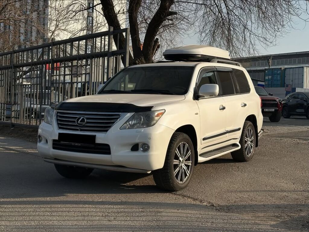 Lexus LX