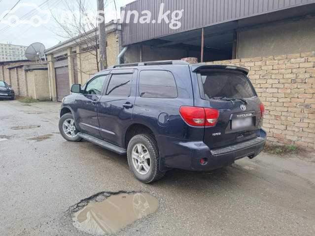 Toyota Sequoia