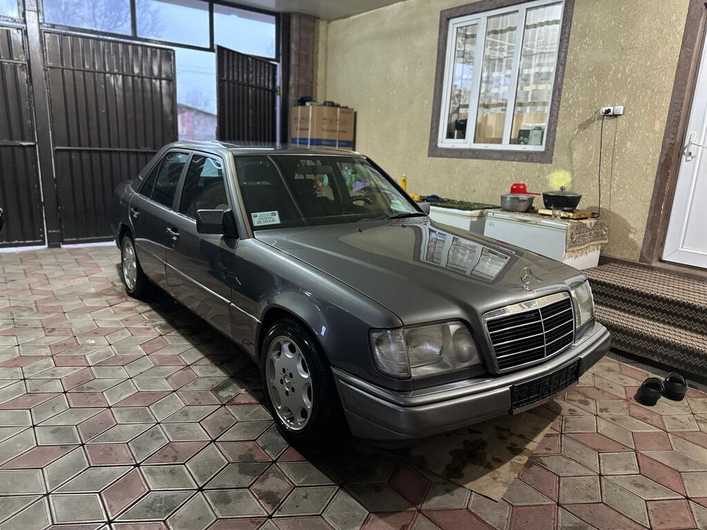 Mercedes-Benz W124