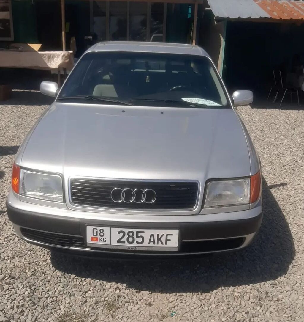 Audi 100