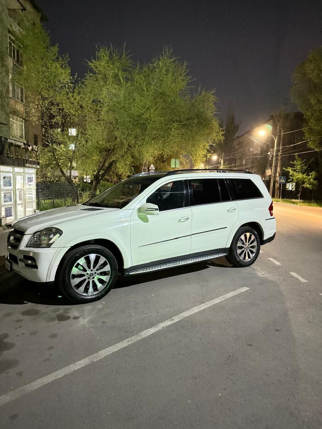 Mercedes-Benz GL-Class