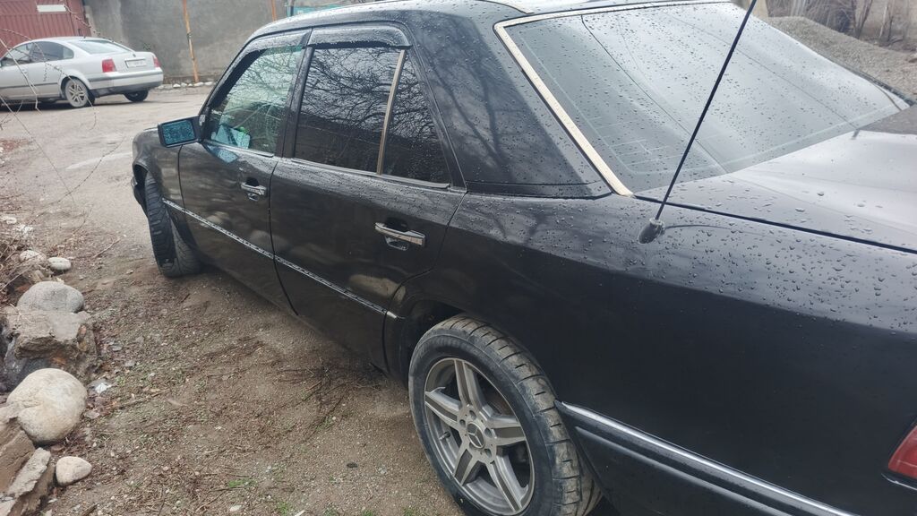Mercedes-Benz W124