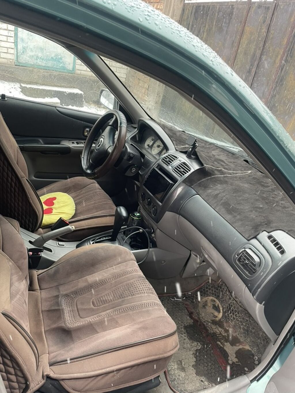 Mazda 323