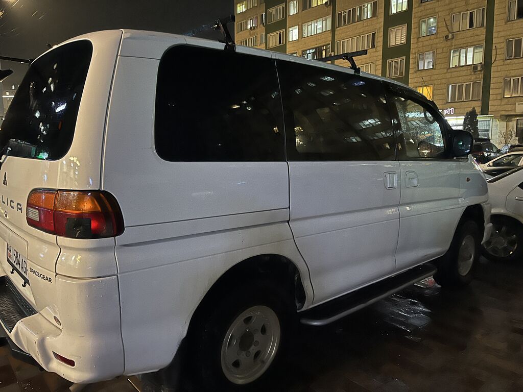 Mitsubishi Space Gear