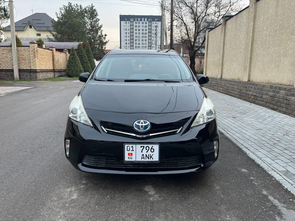 Toyota Prius V