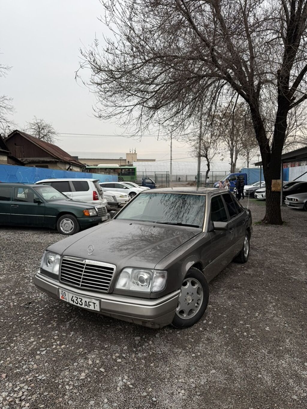 Mercedes-Benz W124