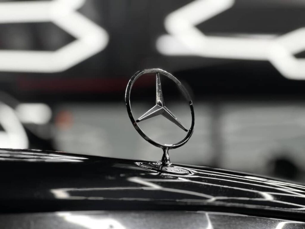 Mercedes-Benz W124