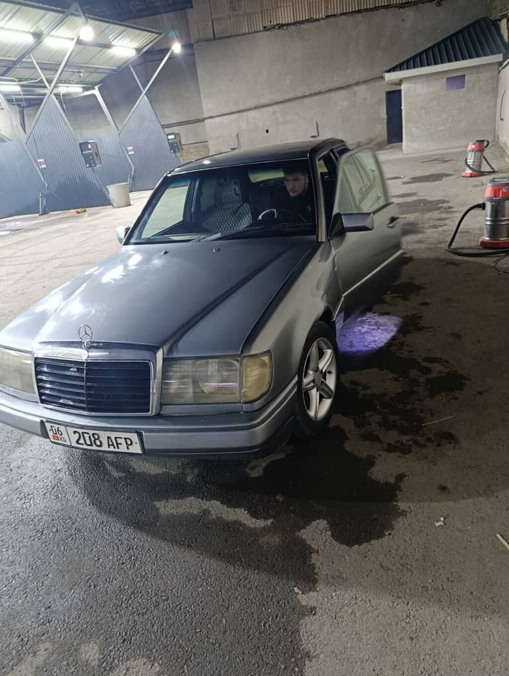 Mercedes-Benz W124