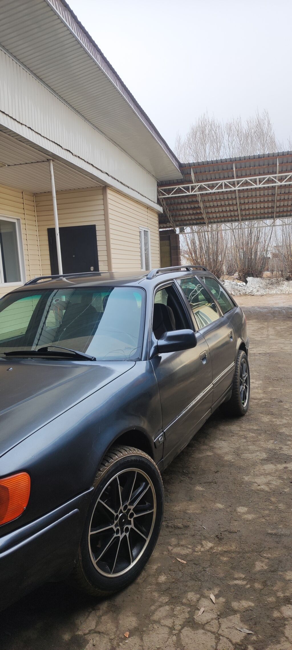Audi 100