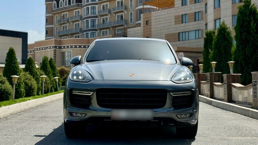 Porsche Cayenne GTS