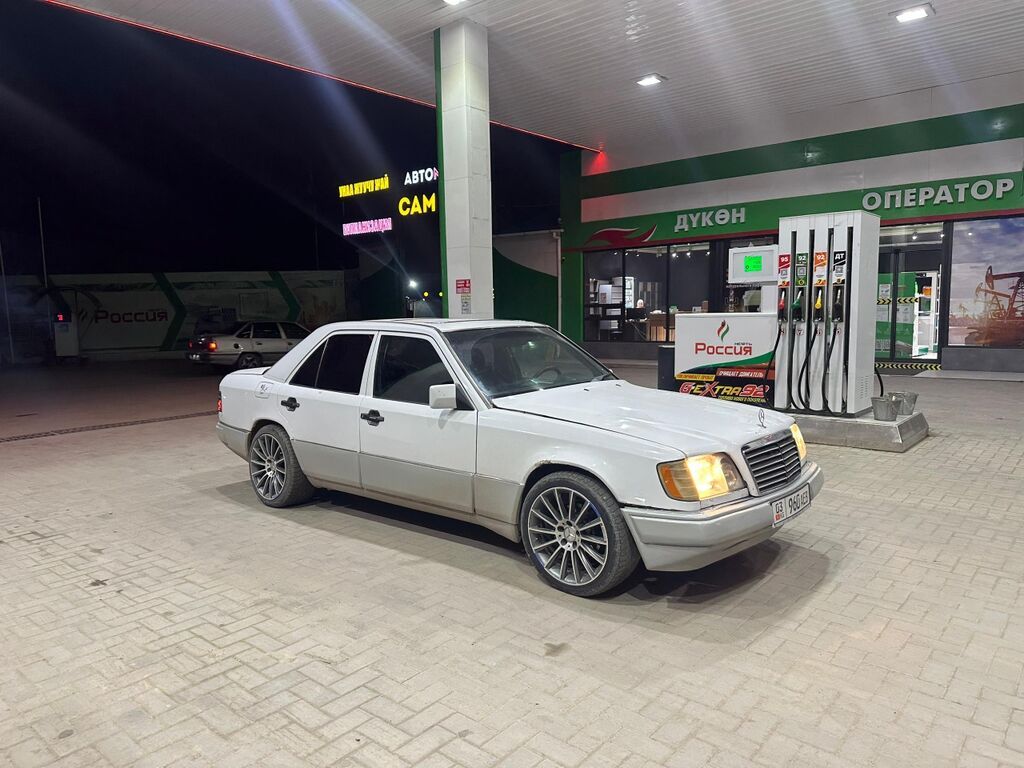 Mercedes-Benz W124