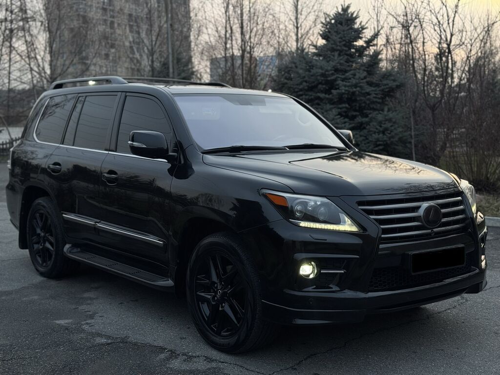 Lexus LX