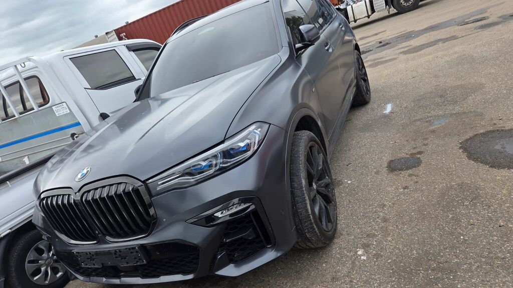 BMW X7