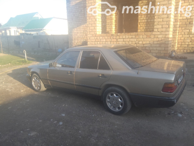 Mercedes-Benz W124