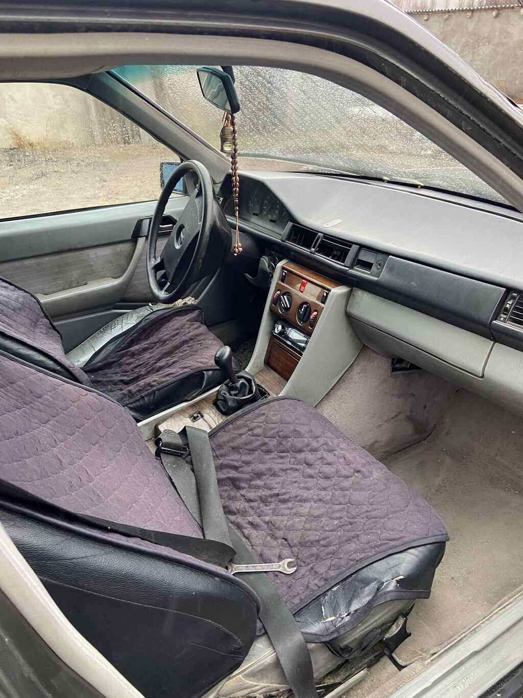 Mercedes-Benz W124