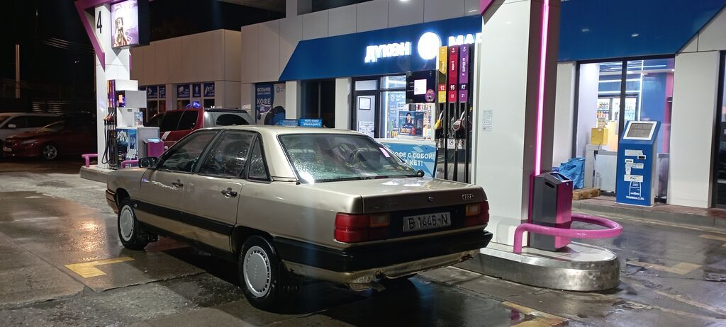 Audi 100