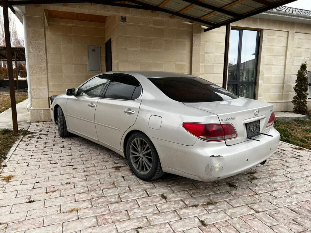 Lexus ES