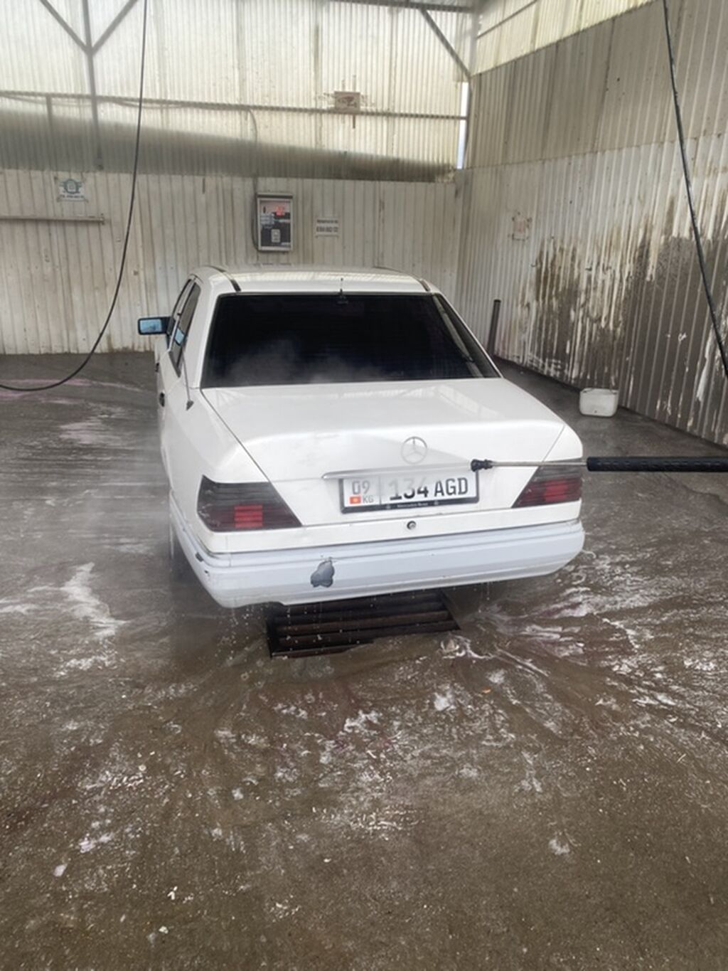 Mercedes-Benz W124