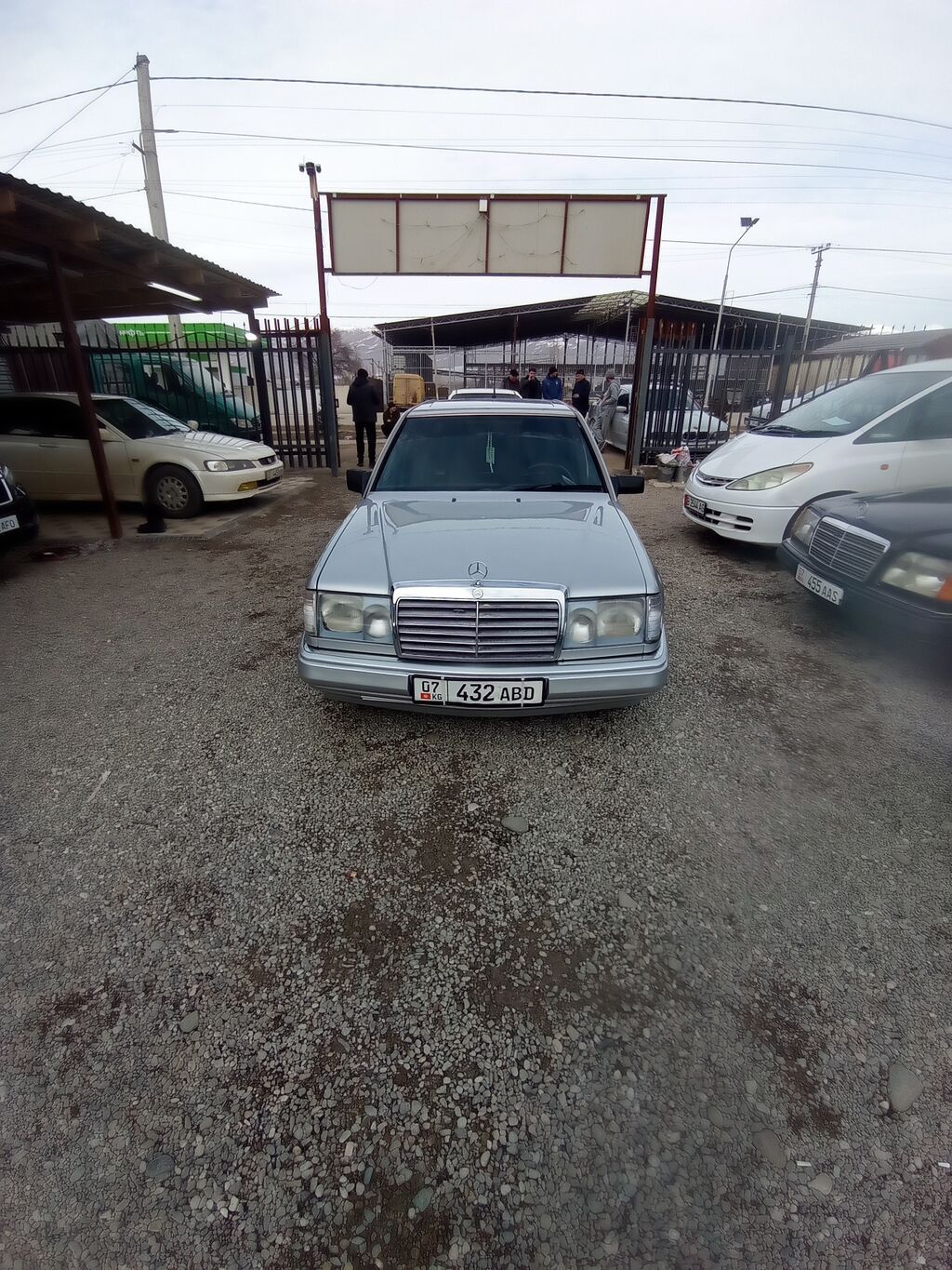 Mercedes-Benz W124