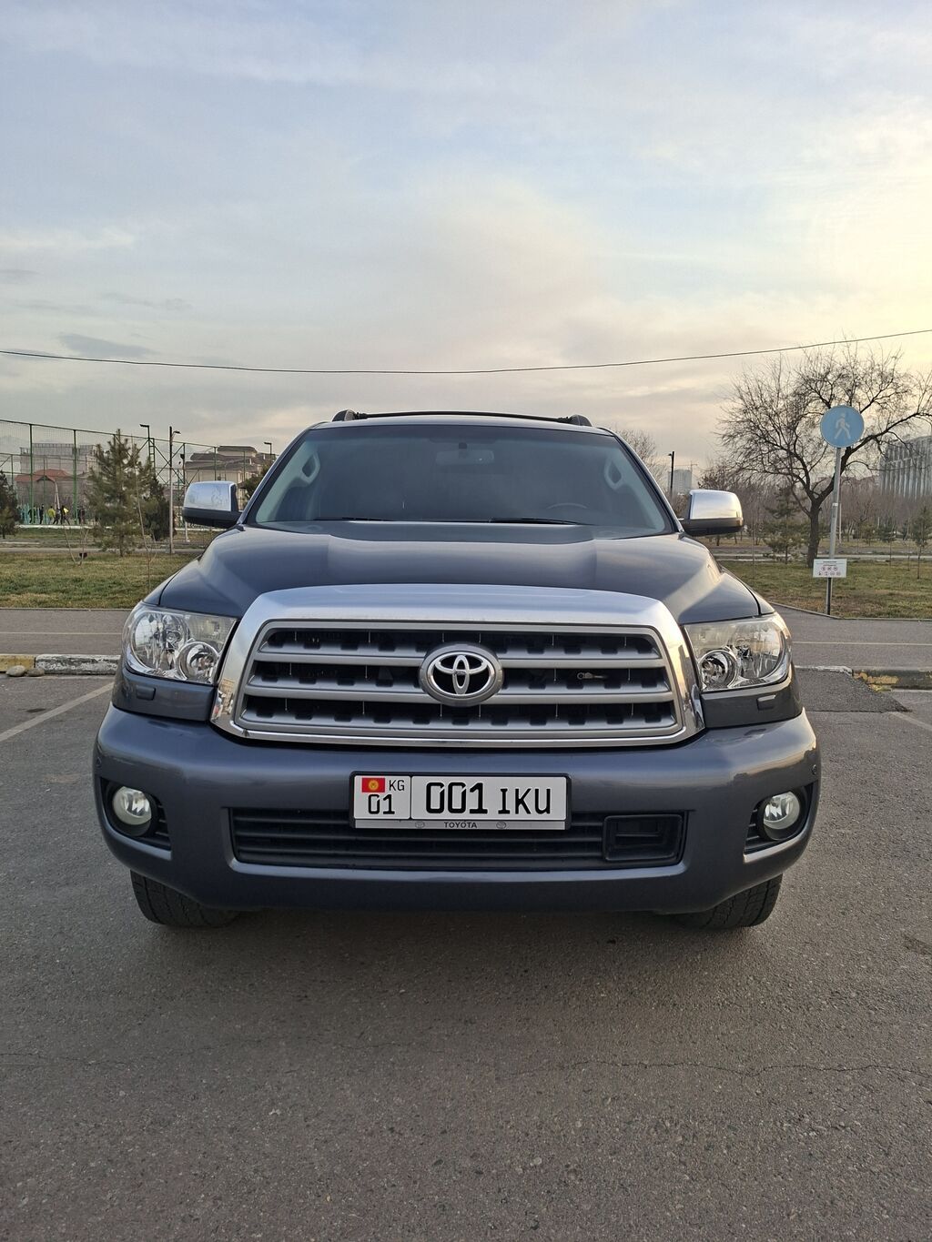Toyota Sequoia