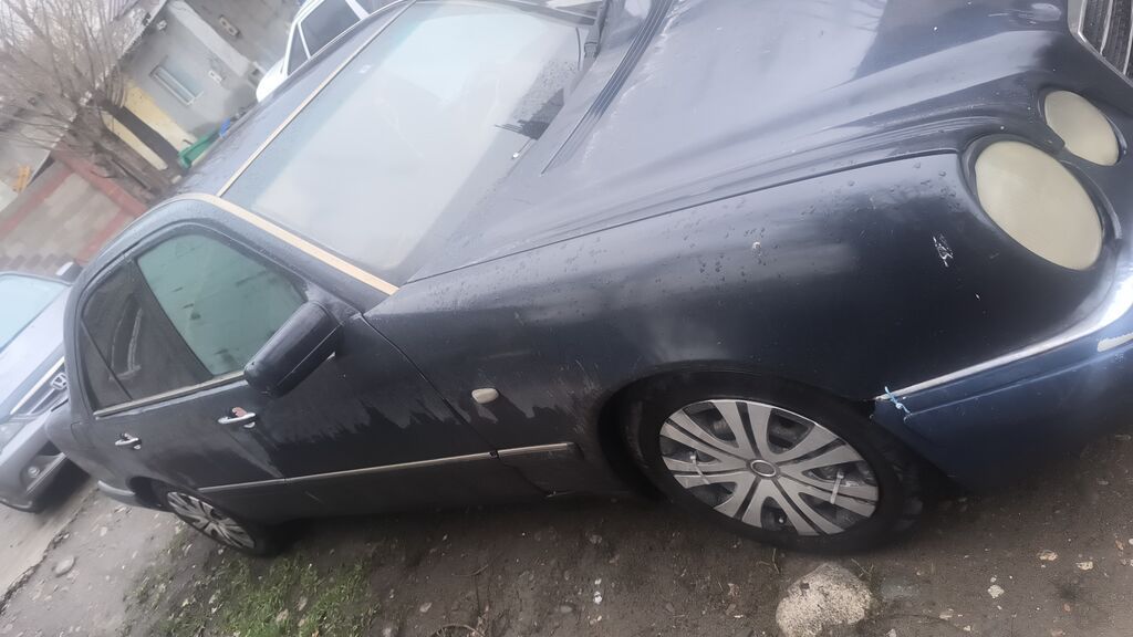 Mercedes-Benz 