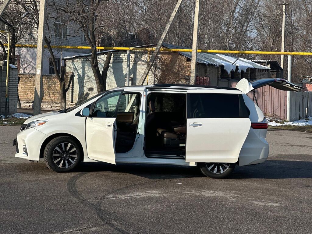 Toyota Sienna