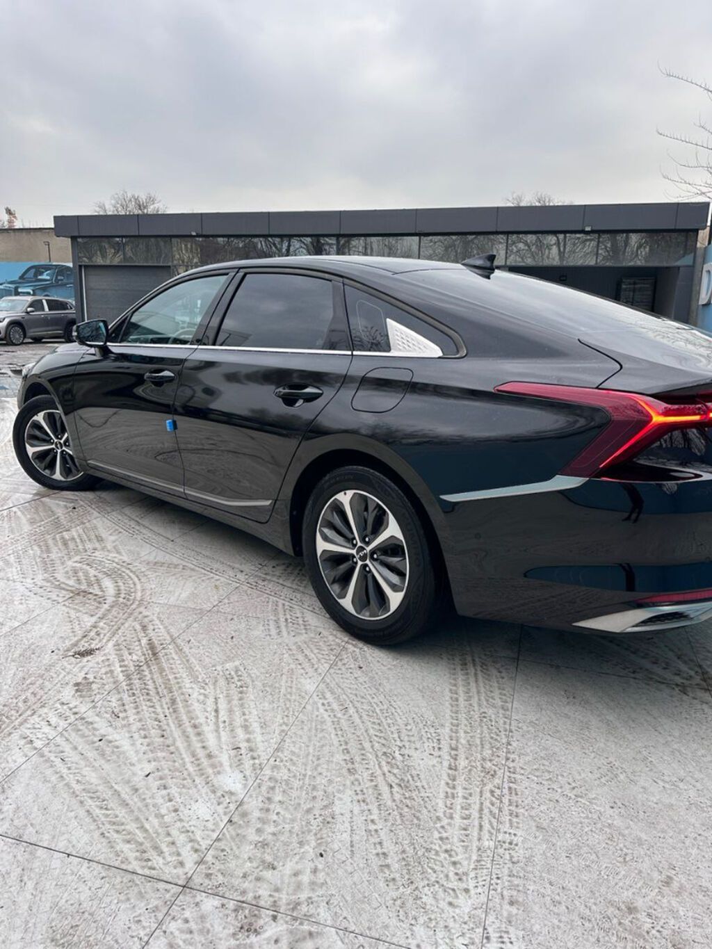 Kia K8